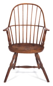 WINDSOR BOW-BACK ARMCHAIR New England, Circa 1800 Back height 40.75". Seat height 18".