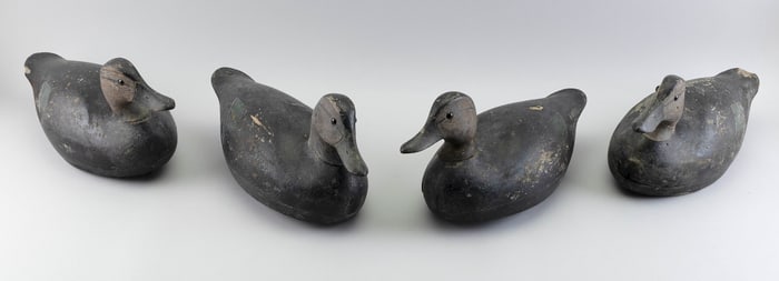 RARE RIG OF FOUR JOE LINCOLN BLACK DUCK DECOYS Hingham, Massachusetts, 1859-1938 Lengths 16".
