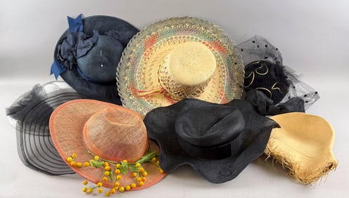 HAT BOX FILLED WITH ASSORTED HATS 20th Century Box diameter 17.5". Height 12.5".