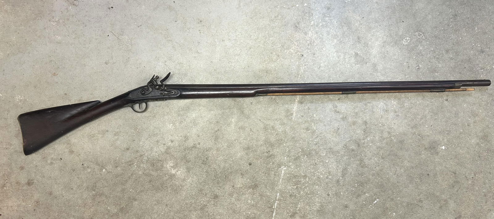 ENGLISH FLINTLOCK FOWLER 19th Century Total length 57". (1 of 9)