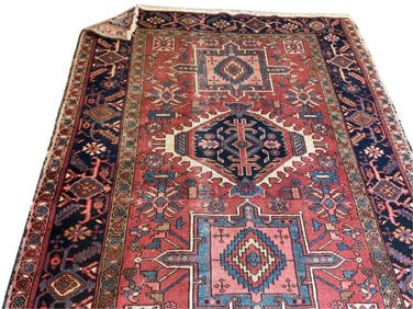 PERSIAN KARAJA RUG: 4'11" X 5'10" Early 20th Century