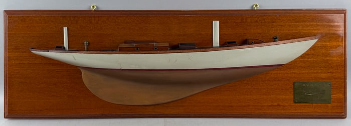MOUNTED HALF HULL MODEL OF THE HERRESHOFF-BUILT "AVANTI" America, 20th Century Backboard 10.75" x