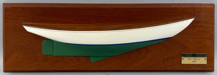 MOUNTED HALF HULL MODEL OF A BLOCK ISLAND 40 America, 20th Century Backboard 8" x 26".