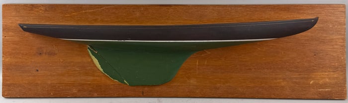 MOUNTED HALF HULL MODEL OF A YACHT 20th Century Backboard 11.5" x 42".