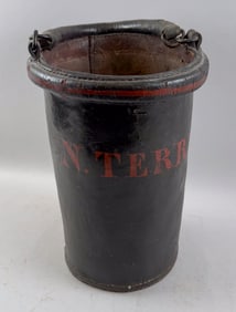 PAINTED LEATHER FIRE BUCKET 19th Century Height 13.5".