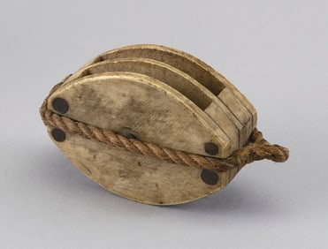 WHALEBONE DOUBLE SHEAVE BLOCK 19th Century Length 5". Width 2.5". Depth 1.5".