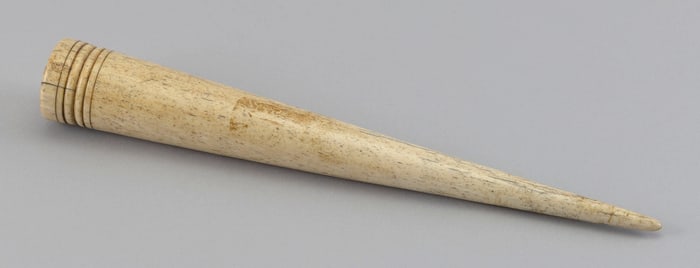 WHALEBONE FID 19th Century Length 12.25".