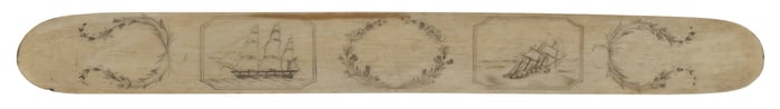 SCRIMSHAW WHALEBONE BUSK 19th Century Length 14.5". Width 1.625".