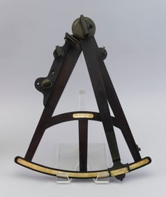 HADLEY'S QUADRANT BY THOMAS HOWARD Liverpool, 19th Century Length 18.25". Width 14.5".