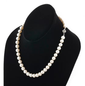 STRAND OF CULTURED PEARLS