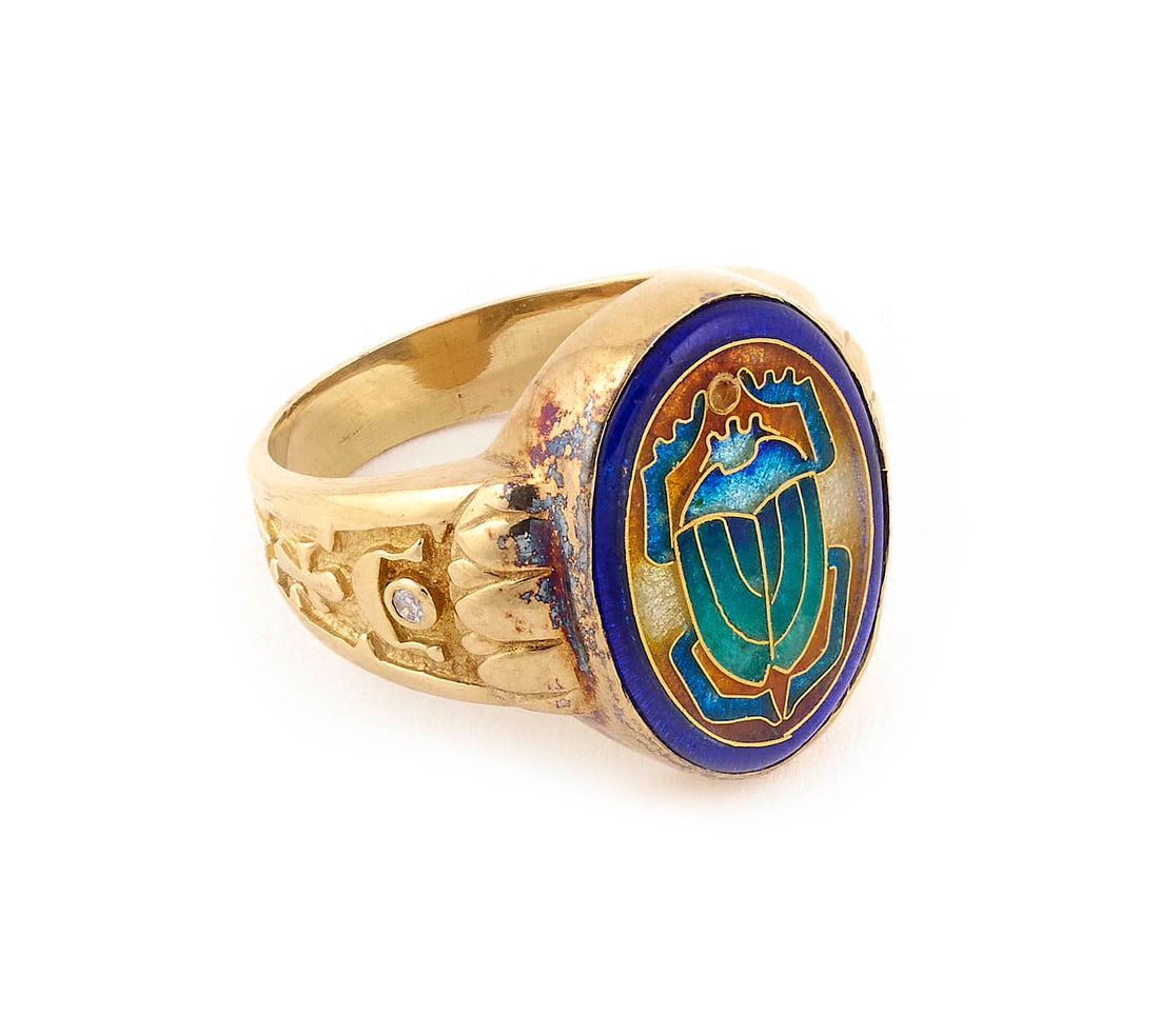 18KT YELLOW GOLD AND ENAMEL RING Approx. 12.2 total dwt.