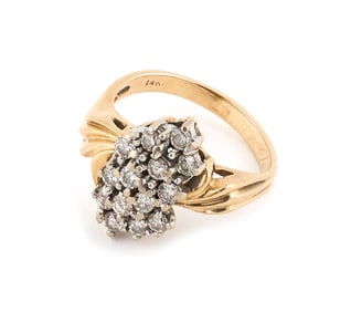 14KT WHITE AND YELLOW GOLD AND DIAMOND CLUSTER RING Approx. 3.7 total dwt.