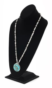 SILVER AND TURQUOISE NECKLACE Approx. 33.7 total dwt.