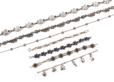 SEVEN PIECES OF STERLING SILVER JEWELRY Approx. 122.1 total dwt.