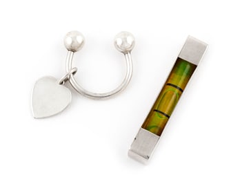 TIFFANY & CO. STERLING SILVER KEY RING AND LEONORE DOSKOW STERLING SILVER LEVEL Approx. 12.7 total