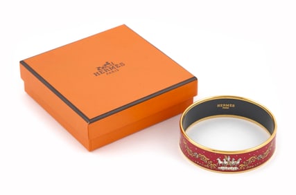 HERMES ROYAL CHERUB HORSES ENAMEL BANGLE Diameter 2.5".