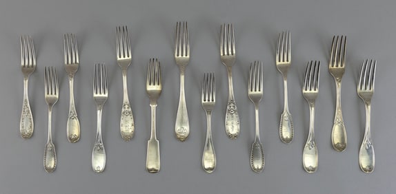 FOURTEEN EARLY AMERICAN COIN SILVER DINNER FORKS Early to Mid-19th Century Approx. 22.0 troy oz.