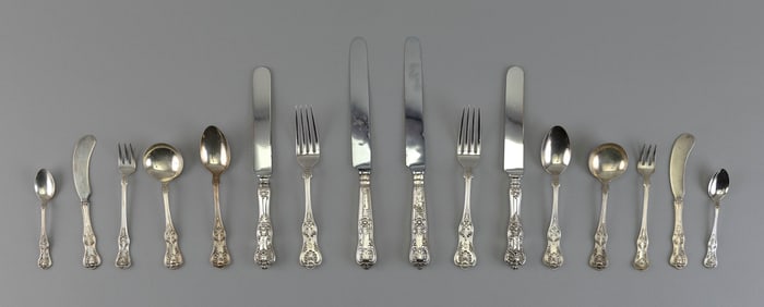 DOMINICK & HAFF "KINGS" STERLING SILVER FLATWARE SET New York, Late 19th/Early 20th Century Approx.