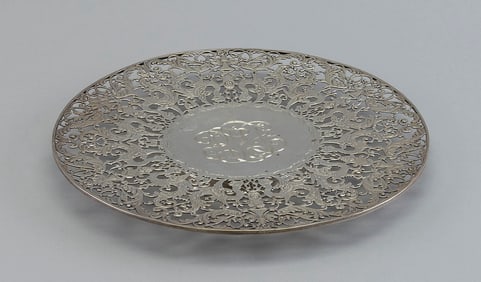 ROGER WILLIAMS SILVER CO. STERLING SILVER RETICULATED CAKE STAND Providence, Rhode Island, Circa
