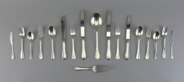 TIFFANY & CO. "FLEMISH" STERLING SILVER FLATWARE SET FOR EIGHT New York, Early 20th Century Approx.