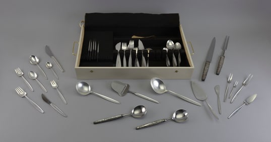 GEORG JENSEN "CYPRESS" STERLING SILVER FLATWARE SET FOR TWELVE Denmark, 20th Century Approx. 121.0