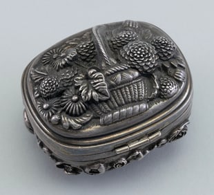 HENRYK WINOGRAD "BASKET OF FLOWERS" STERLING SILVER KEEPSAKE BOX Poland/America, 1917-2008