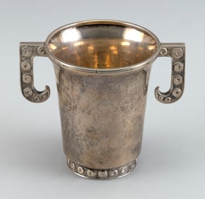 R. RODRIGUEZ STERLING SILVER HANDLED CUP Mexico, Mid-20th Century Approx. 11.0 troy oz.