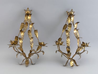 PAIR OF GILT METAL FOLIATE WALL SCONCES Italy, 20th Century Heights 17.5". Widths 11". Depths 4".