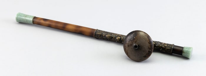 CHINESE OPIUM PIPE WITH GREEN JADE MOUNTS Early 20th Century Length 17".