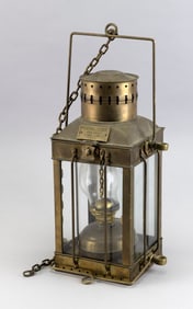 BRITISH SHIP'S BRASS CARGO LIGHT 20th Century Height excluding handle 15.5".