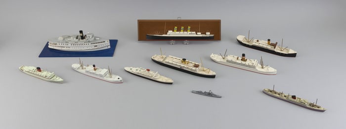 THREE VAN RYPER MODELS 20th Century Lengths from 7" to 11".