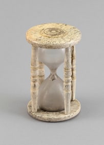 WHALEBONE HOURGLASS 19th Century Height 4.25".