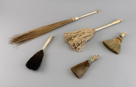 FIVE UTILITARIAN ITEMS WITH WHALEBONE HANDLES 19th Century Lengths from 7" to 25".