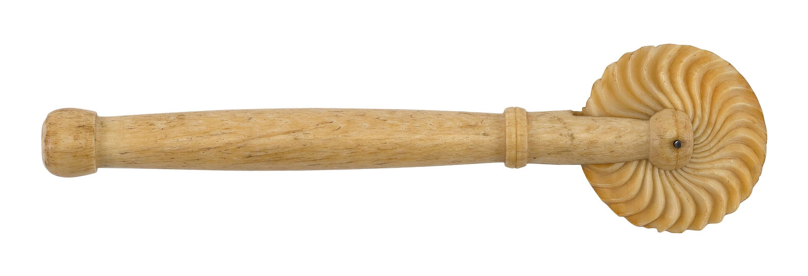 WHALEBONE PIE CRIMPER 19th Century Length 6.75".: WHALEBONE PIE CRIMPER 19th Century Simplistic turned handle. Unusual spiral-carved wheel. Length 6.75".