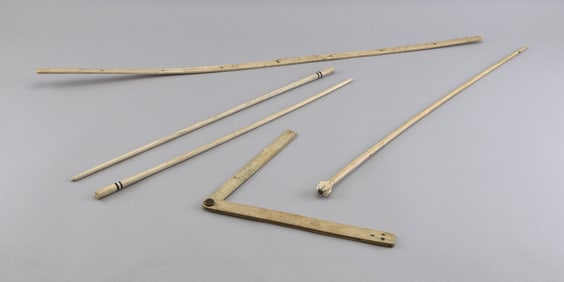 FIVE WHALEBONE UTILITARIAN ITEMS 19th Century Lengths from 12" to 36".