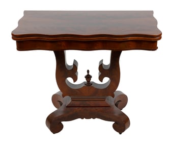 CLASSICAL FLY-LEAF CARD TABLE America, Circa 1840 Height 29.25". Width 33.75". Depth closed 16.75".