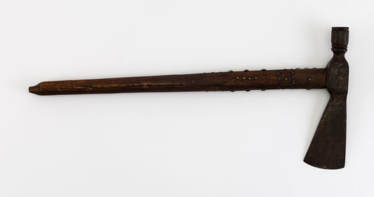 NATIVE AMERICAN PEACE PIPE TOMAHAWK 19th Century Length 16.25". Blade length 7.25".