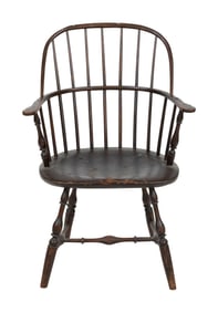WINDSOR BOW-BACK ARMCHAIR 19th Century Back height 37.5". Seat height 17.75".