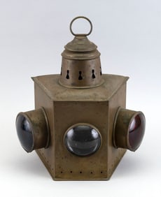 SMALL COMBINED PORT, STARBOARD AND ANCHOR LIGHT FOR A YACHT Late 19th/Early 20th Century Height