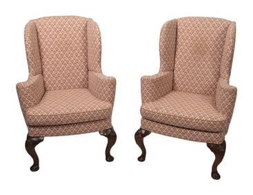 PAIR OF CHIPPENDALE-STYLE WINGBACK CHAIRS 20th Century Back heights 46.75". Seat heights 20".