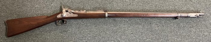 U.S. SPRINGFIELD MODEL 1884 TRAPDOOR RIFLE 19th Century Length of barrel 32". Total length 52".