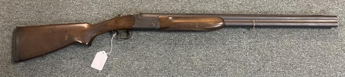 * AMERICAN ARMS WATERFOWL SPECIAL OVER-UNDER SHOTGUN Length of barrel 28". Total length 45".