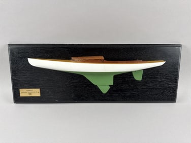 MARSOM B. PRATT MOUNTED HALF HULL MODEL OF A GADFLY Massachusetts, 1923-2009 Backboard 7.5" x 21".