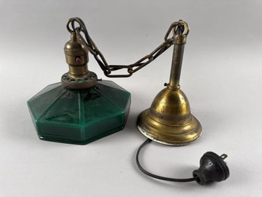 HANGING LIGHT WITH CASED GREEN GLASS SHADE Early 20th Century Fixture height excluding chain 7".