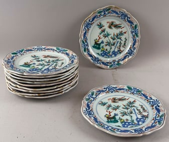 SET OF ELEVEN ITALIAN TIN GLAZED PLATES 20th Century Diameters 9.25".