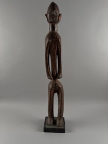 PAPUA NEW GUINEAN CARVED ASMAT ANCESTOR FIGURE Height 31".