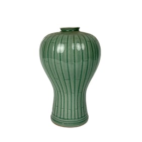 KOREAN CELADON PORCELAIN MEIPING VASE 20th Century Height 9".