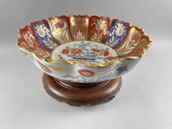 JAPANESE IMARI PORCELAIN LOTUS BOWL ON WOOD STAND 19th Century Height on stand approx. 8.75".