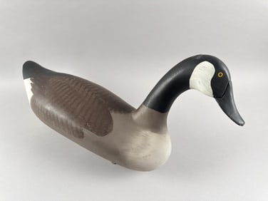 CAPTAIN HARRY JOBES GOOSE DECOY Aberdeen, Maryland, d. 2019 Length 24".