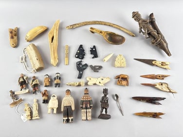 COLLECTION OF MOSTLY NORTHWEST COASTAL ARTIFACTS 19th/20th Century Lengths from 2" to 10".
